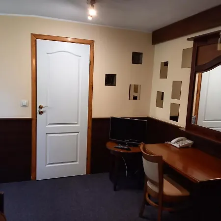 Dworek Staropolski Apart-hotel Poznań