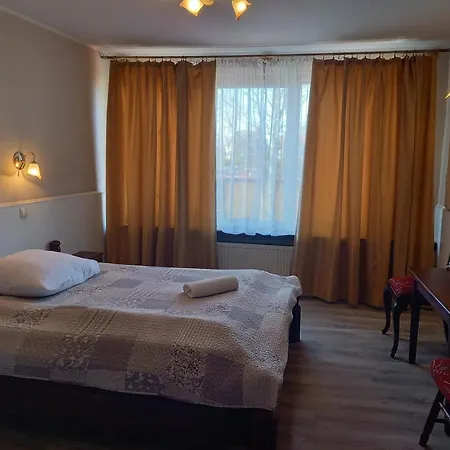 Dworek Staropolski