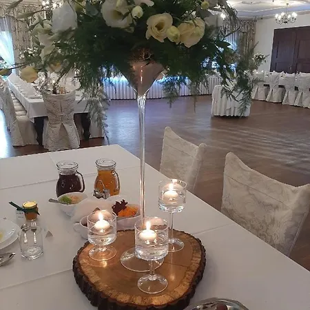 Apart-hotel Dworek Staropolski 2*