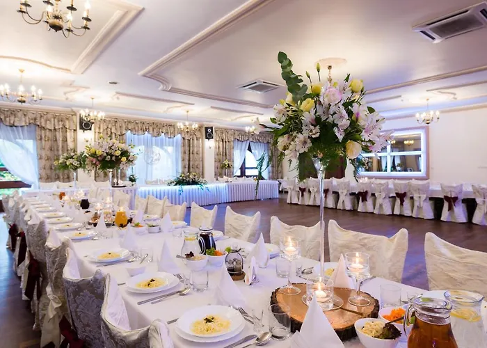 Dworek Staropolski 2* Poznań