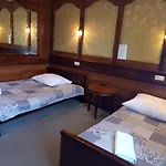 아파트호텔 Dworek Staropolski 2*