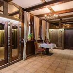 아파트호텔 Dworek Staropolski 2*