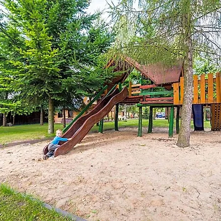 Dworek Staropolski 2*