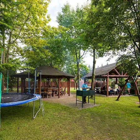 Dworek Staropolski 2*