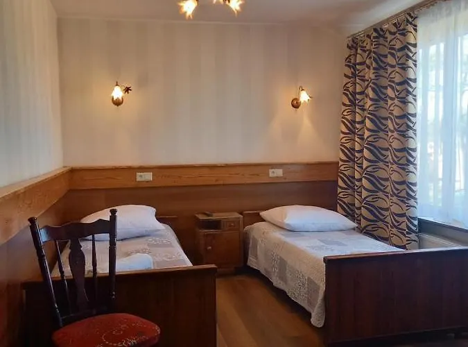 Dworek Staropolski Apart Otel
